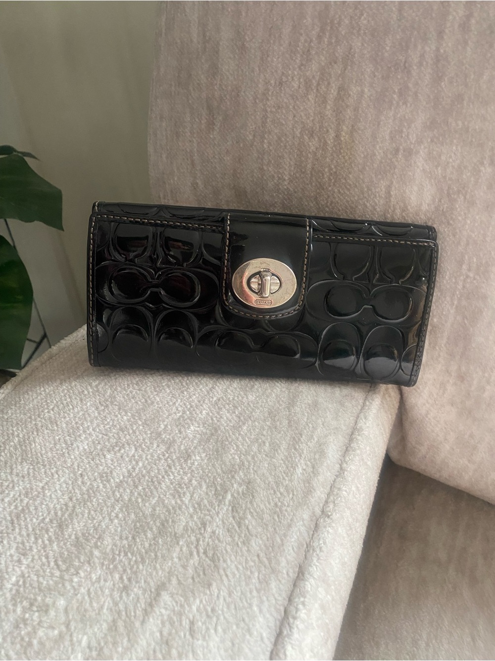 Coach Black Patent Leather Embossed Quilted C Flap Front Clutch Wallet Wristlet